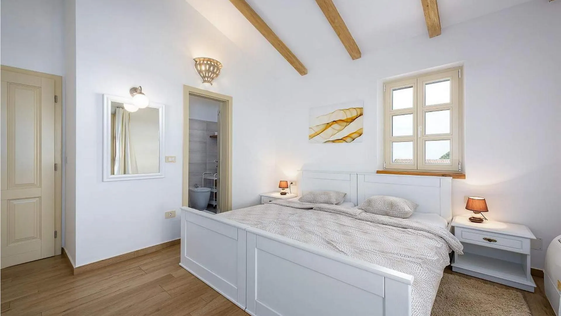 Villa Manuela Kastelir 0*,