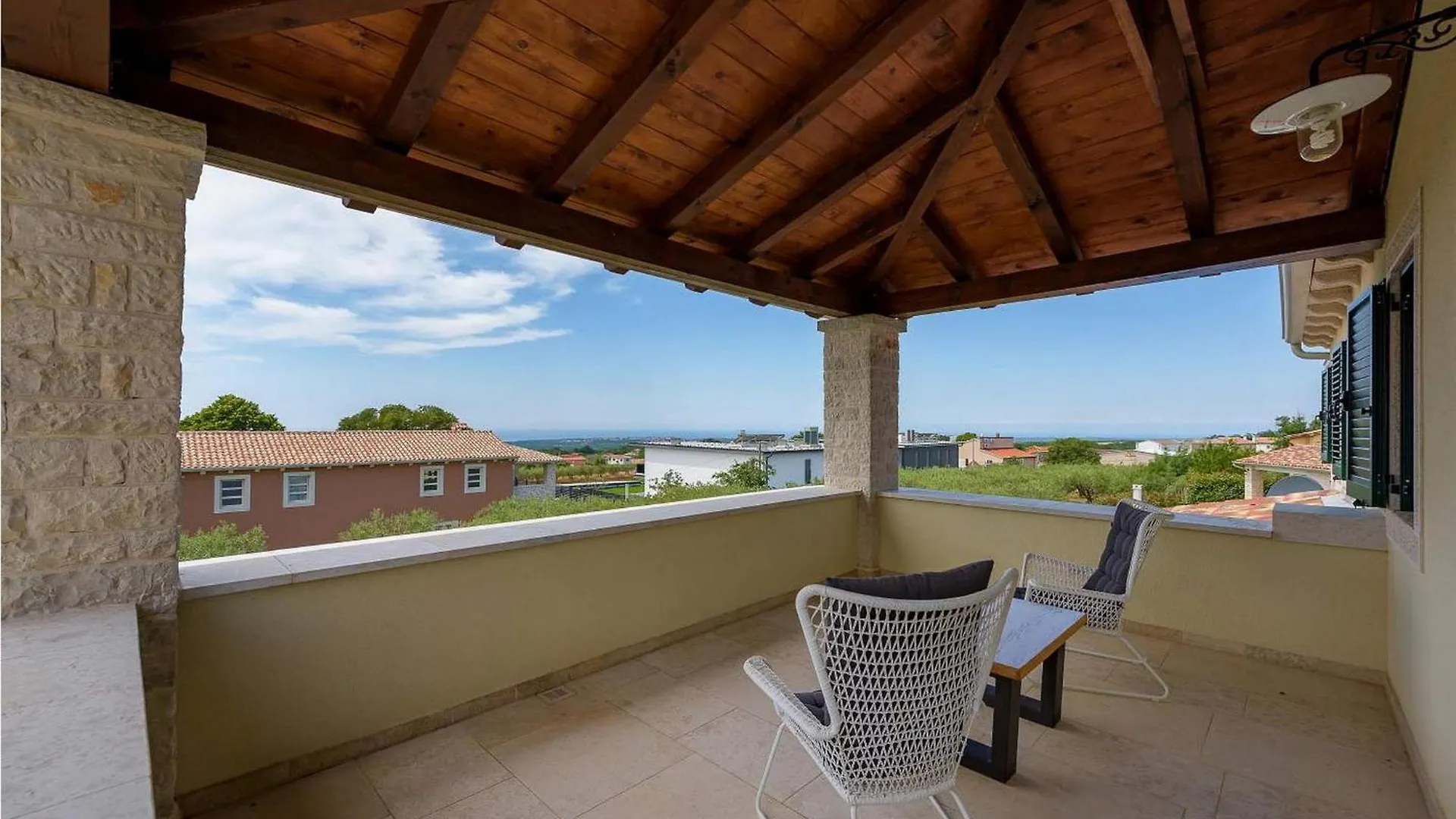 Villa Manuela Kastelir Holiday home