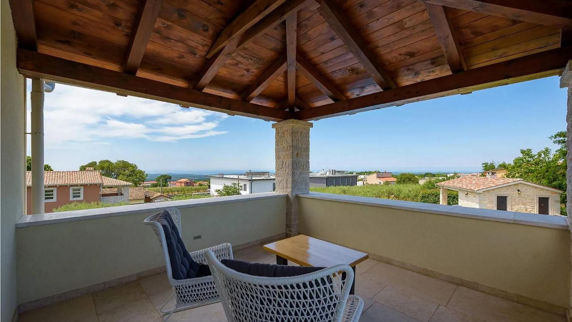 Villa Manuela Kastelir Holiday home