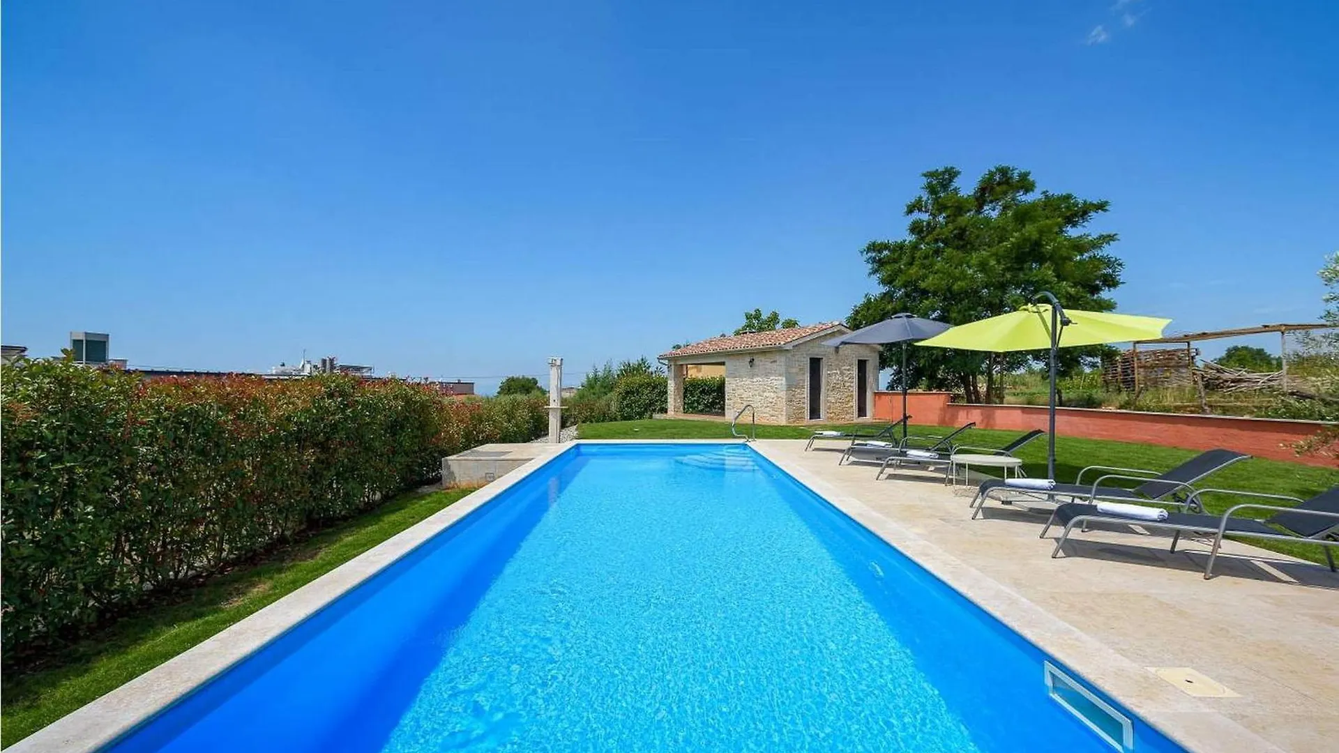 Villa Manuela Kastelir 0*,  Croatia